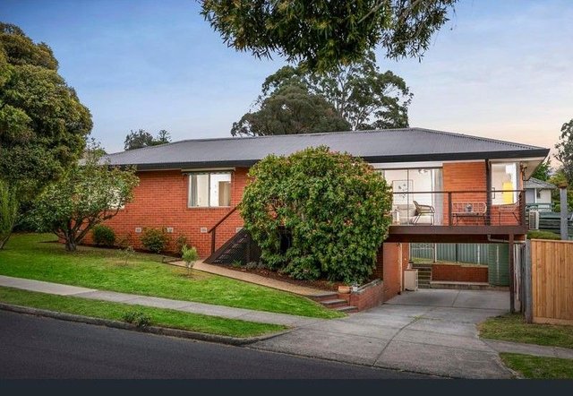 136 Mountain View Parade, VIC 3084