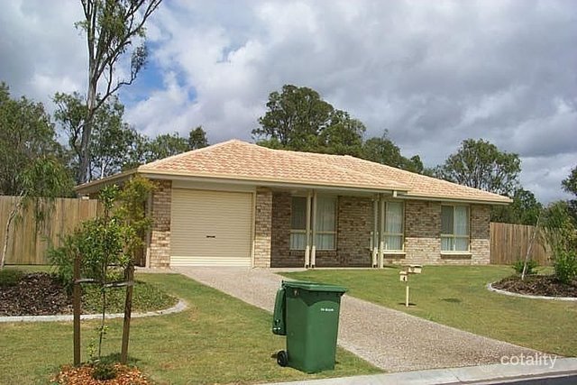 4 Easy Street, QLD 4129