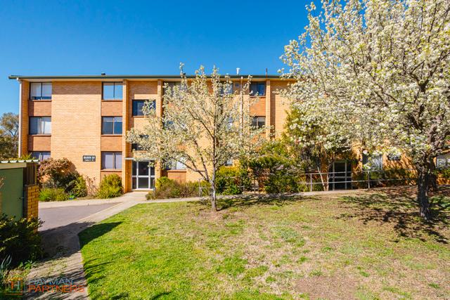 10/8 Walsh Place, ACT 2605