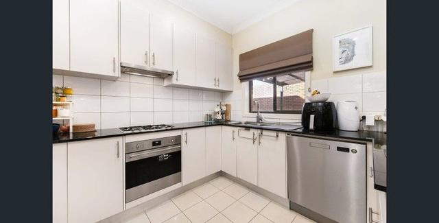 2/9 Myrtle Street, VIC 3153
