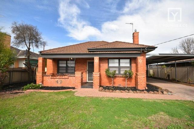 18 Macintosh St, VIC 3630