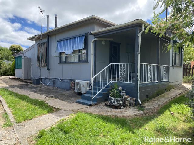 11 Treweeke Street, NSW 2800