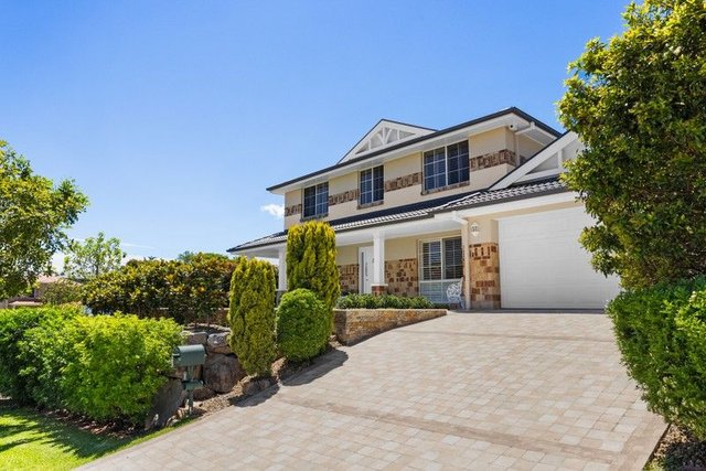 8 Bening Place, QLD 4053