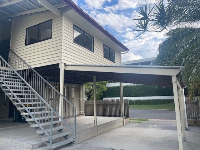 3/2 Seventh Avenue, QLD 4017