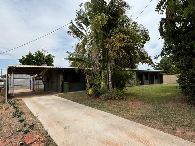 9 Taree Ct, QLD 4874