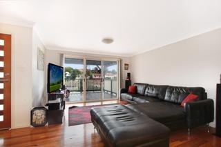 Lounge - 16/68 Jane Avenue Warrawong