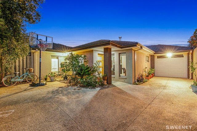 2/20 Curlew Avenue, VIC 3018