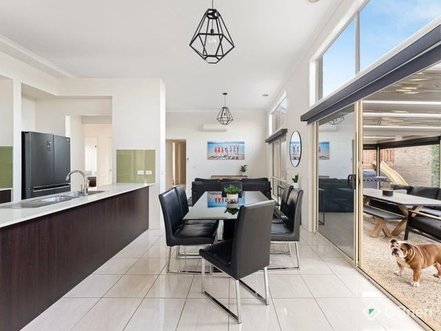 2 Vega Terrace, VIC 3977