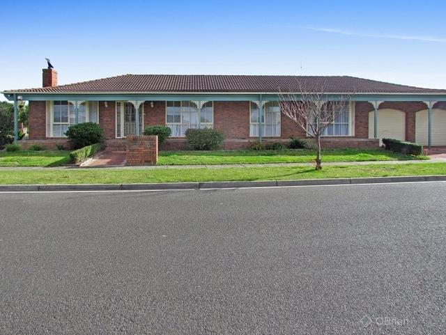 51 Collins Crescent, VIC 3806