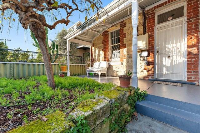 126 Attfield Street, WA 6162