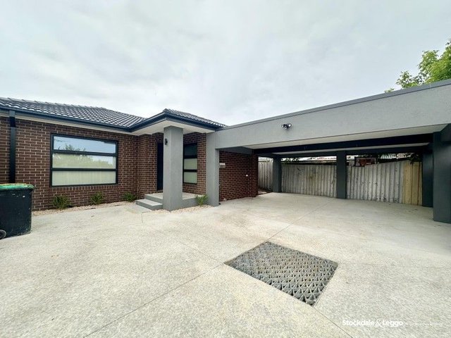 2/15 Wanke Crescent, VIC 3175