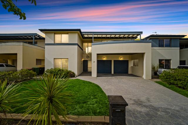 17 Bluestone Gardens, NSW 2619