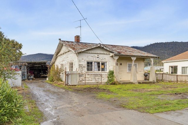 24 Shield Street, TAS 7109
