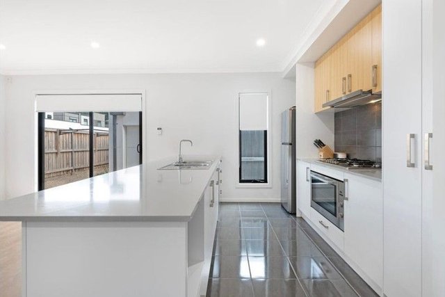 66 Outlook Drive, VIC 3116