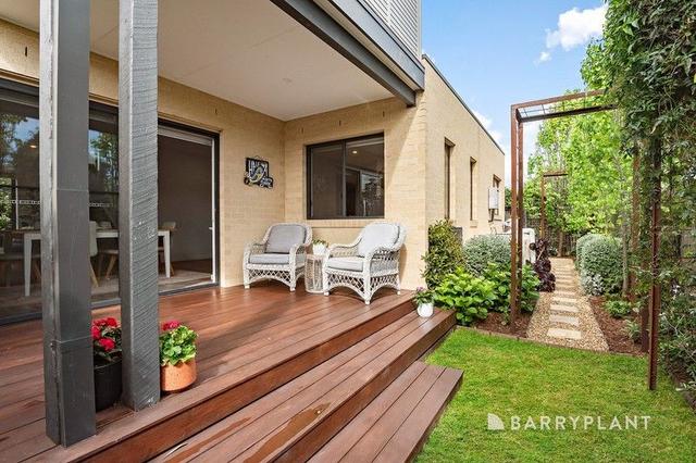 2/334 Eastbourne Road, VIC 3939