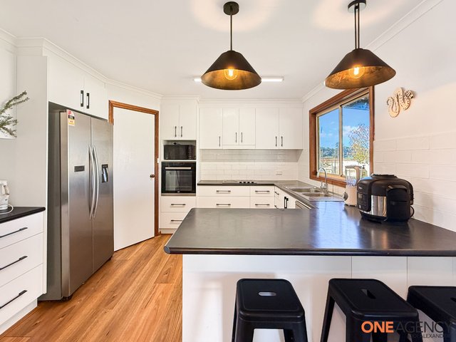 17 Hensleigh Street, NSW 2633