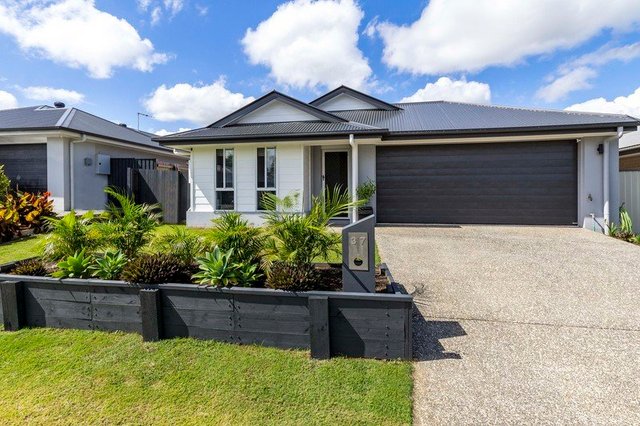 37 Hinchinbrook Cct, QLD 4506