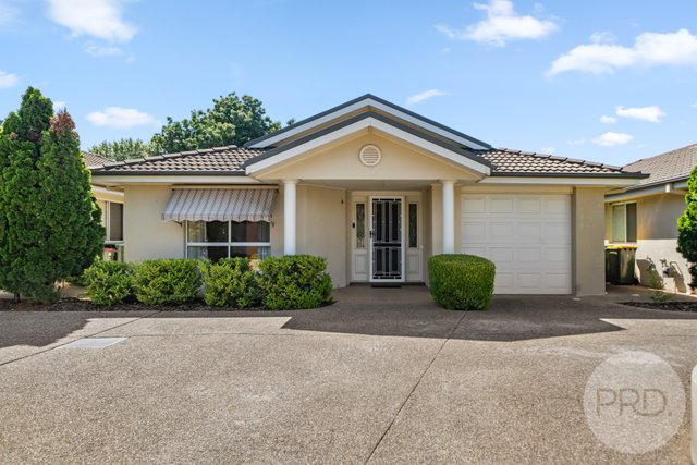 4/305-307 Lake Albert Road, NSW 2650