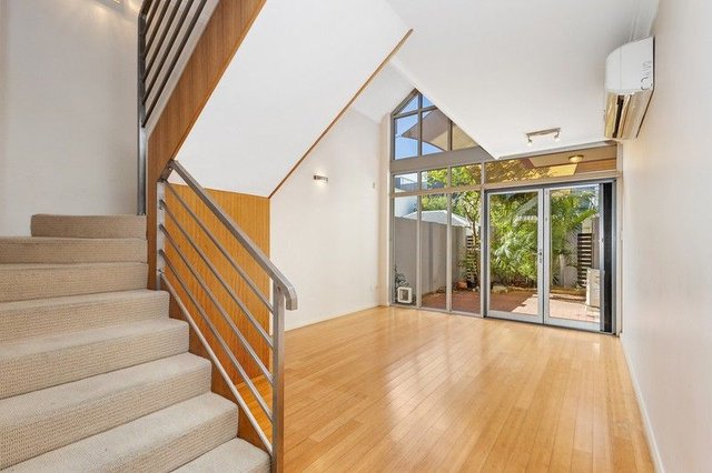 4/224 Hampden Road, WA 6009