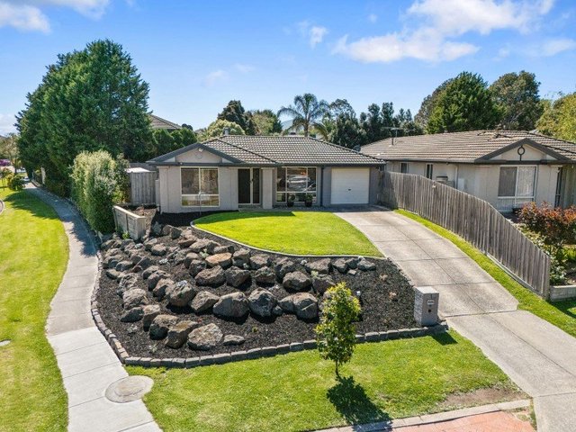 1 Rosebank Court, VIC 3178