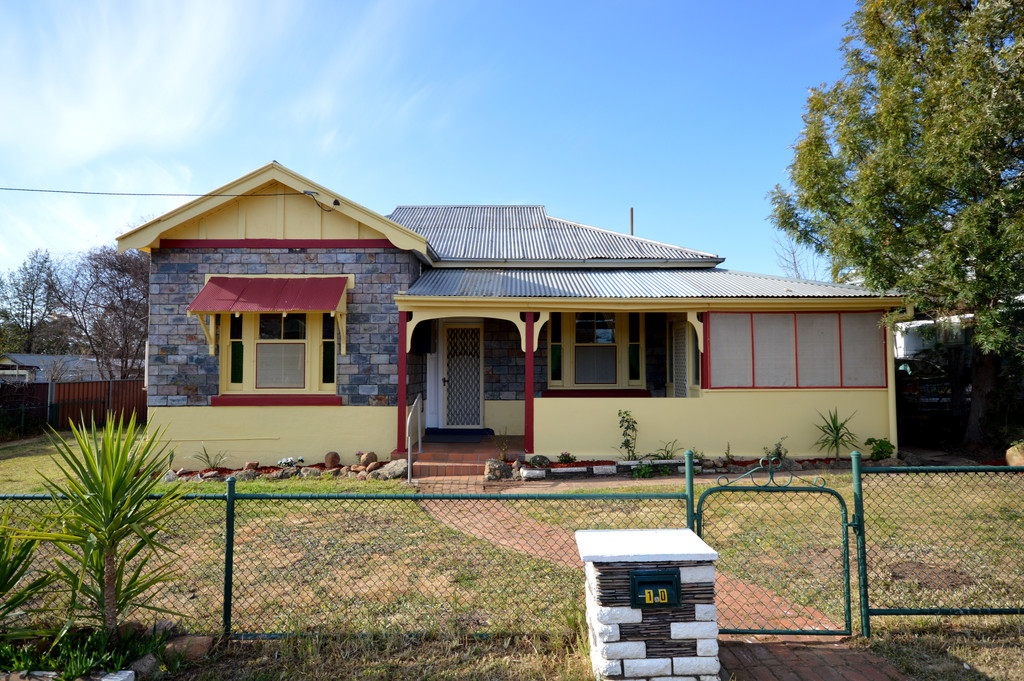 10 Baronga Street, Cowra NSW 2794 Allhomes
