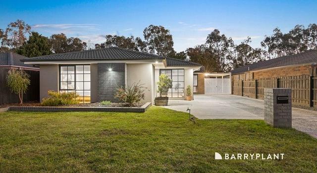 8 Insignia Crescent, VIC 3806