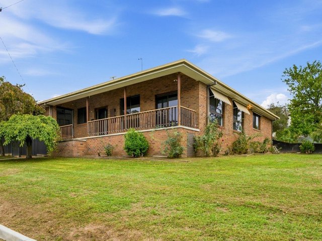 48 The Parade, VIC 3717