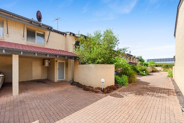 12/28 Rushton Street, WA 6100