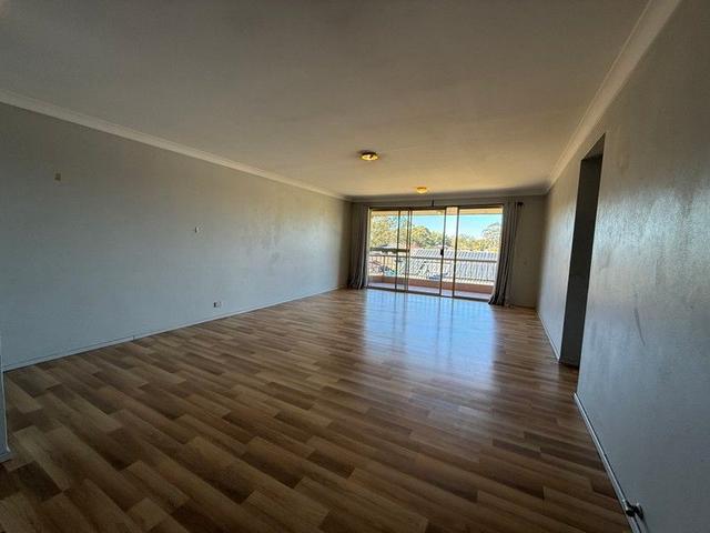 10/5 Mead Drive, NSW 2170
