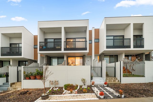 16/221 John Gorton Drive, ACT 2611