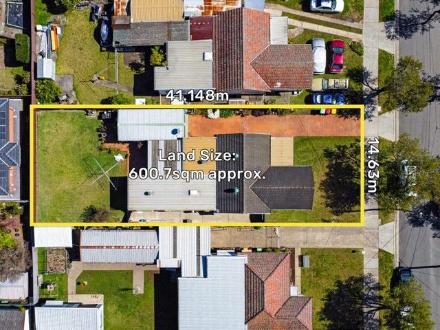 37 Chifley Avenue, NSW 2162