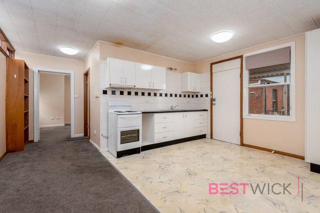 2/235 Russell Street, NSW 2795
