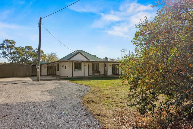 11 Cossack Street, NSW 2582