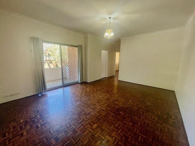 3/34 Rutland Street, NSW 2218