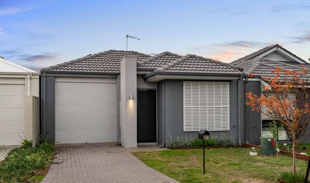 81 Macadamia Loop, WA 6112