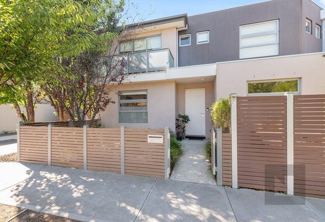 1/30 Sydenham Street, VIC 3011