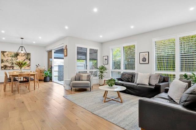 2/26 Curran Street, VIC 3166