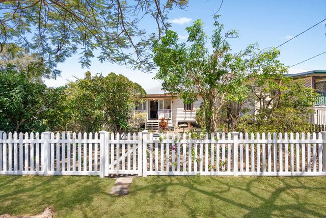 4 Alexander Street, QLD 4034