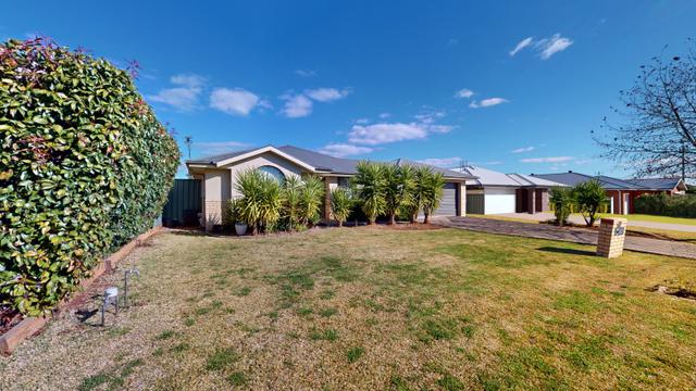 68 Dunheved Circle, NSW 2830