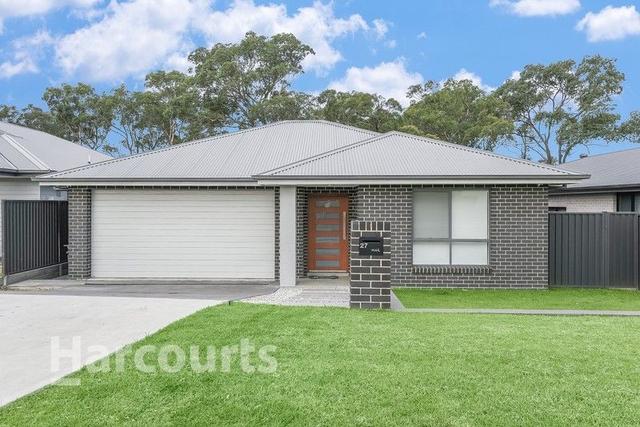 27 Dulcimere Street, NSW 2573