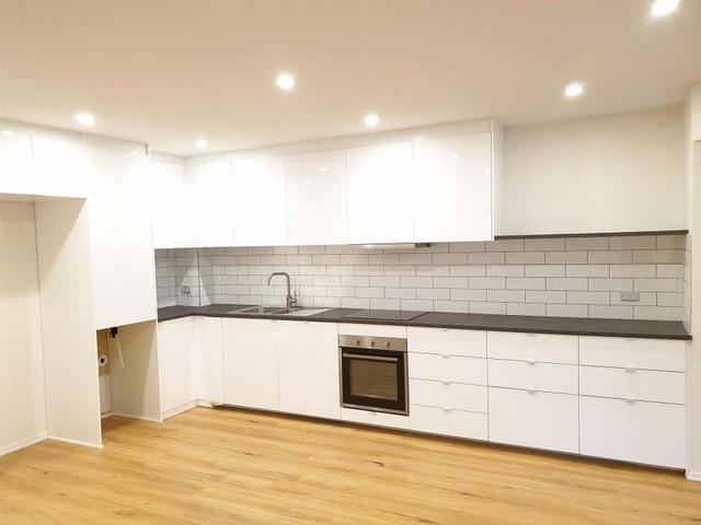 8/14 Mawarra Street, QLD 4221