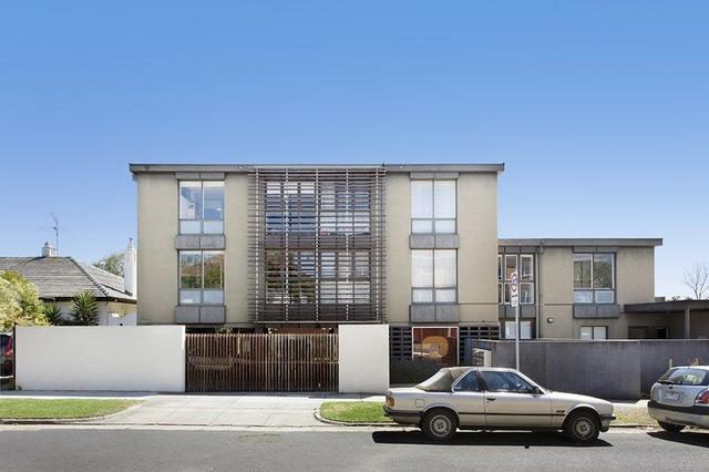 2/2 Goathlands Street, VIC 3183