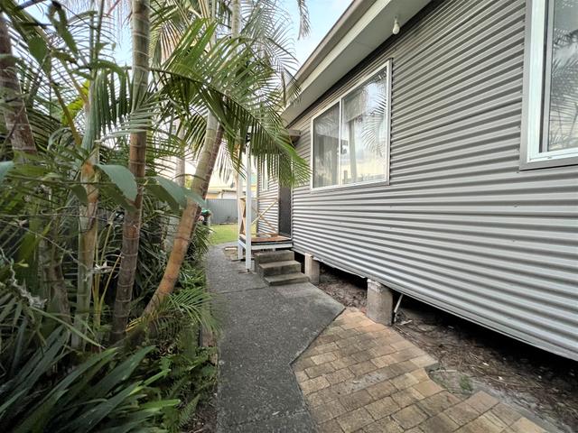 2/163 Budgewoi Road, NSW 2262