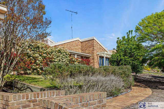 6 Merriman Drive, NSW 2582