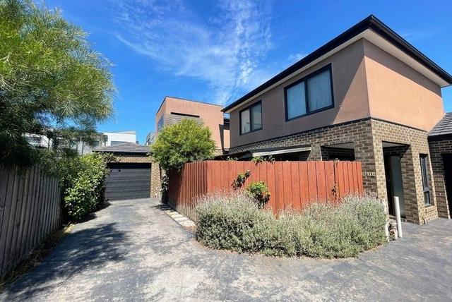2/30A Oakes Avenue, VIC 3169