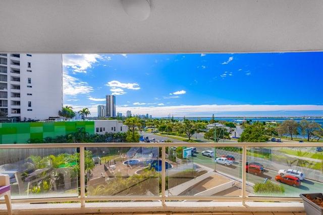 60/106-108 Marine Parade, QLD 4215