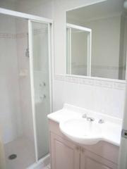 Bathroom (2007-06-04)