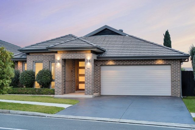 7 Higgins Avenue, NSW 2570