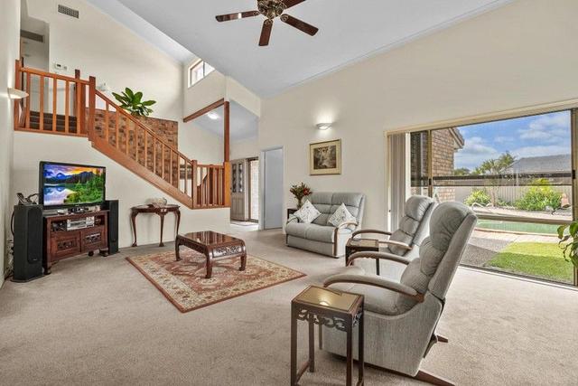 24 Foreshore Close, QLD 4221