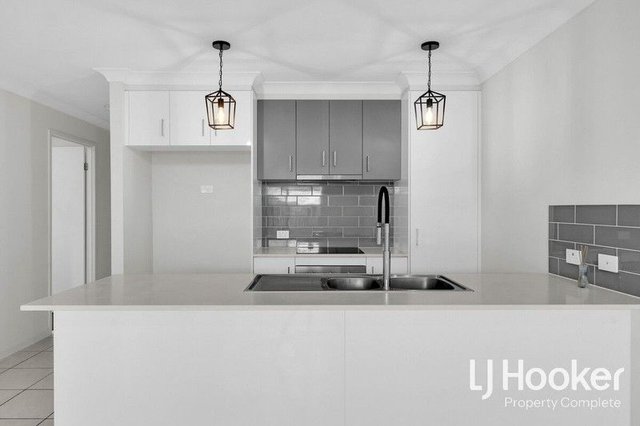 3/3 Winkler Court, QLD 4207